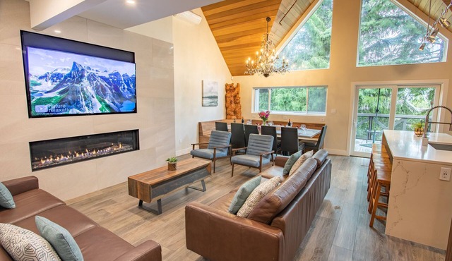 Pinnacle Ridge 23 - Ski in Ski out, Private Hot Tub, Gas Fireplace