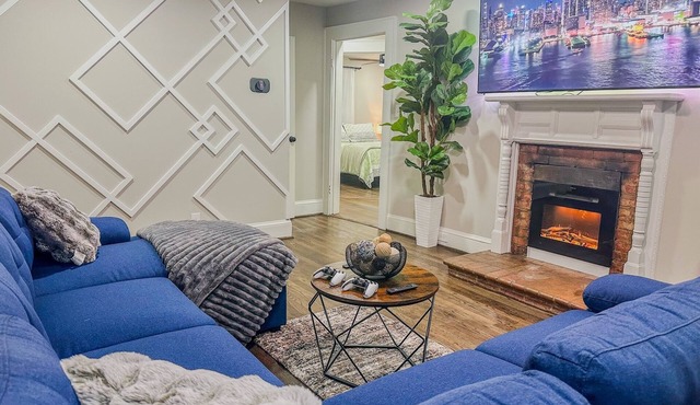 Pleasant 2bdrm/2ba mins to Downtown