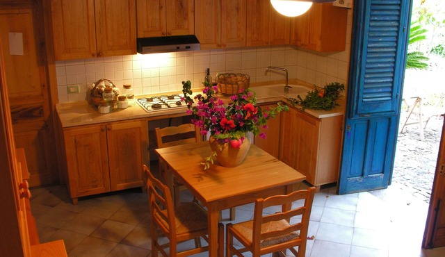 Pomegranate Apartment @ Hibiscus Farmhouse