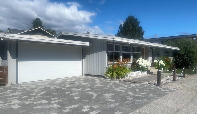 Powell Beach Summer Home