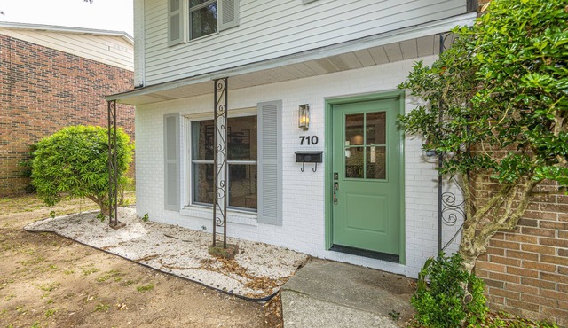 Pristine Townhouse - Beach, Charleston, Pool, Low Country Fun