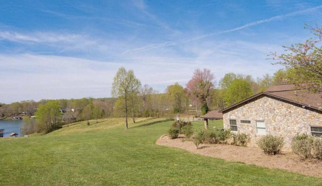 Private 11-Acre Lakefront Escape w/2 Cottages, Dock & Games