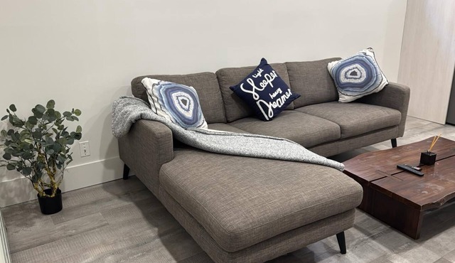 Private 1BR Suite near KPU, SMH , Restaurants, mall with free wifi & parking !