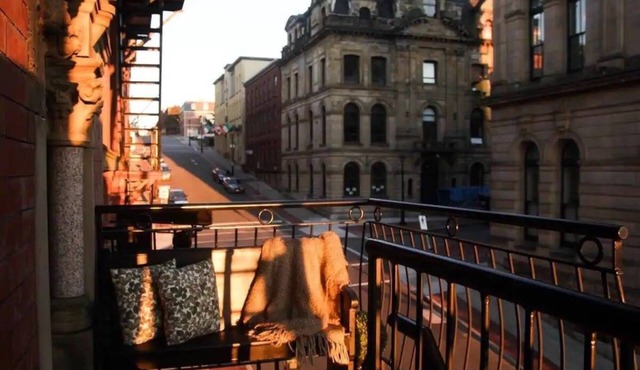 Private balcony with harbour view 2nd floor.