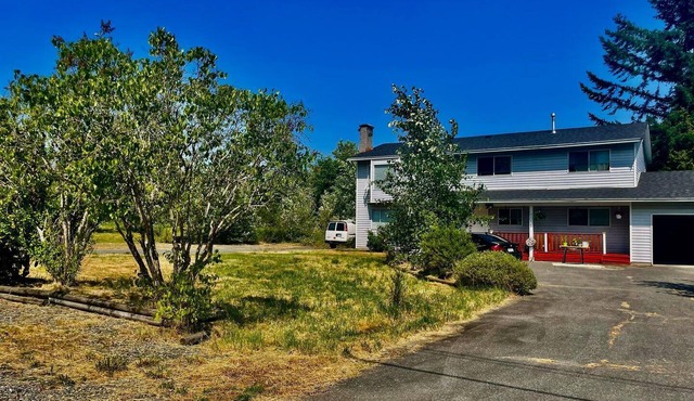 Private Country Chic Spacious with ample Parking