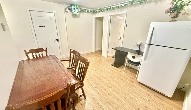 Private Guest Suite, Two Parking Spaces