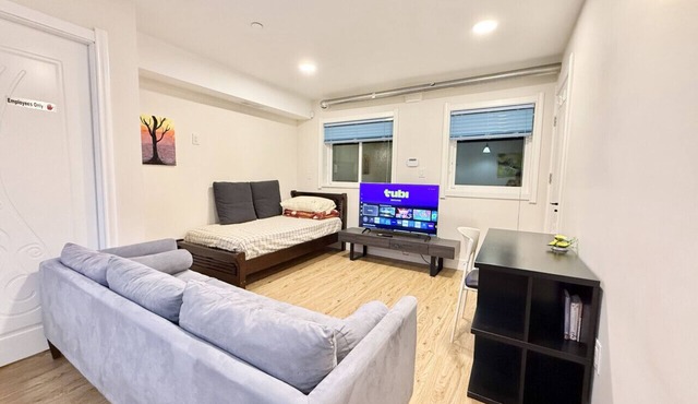 Private Guest Suite, Two Parking Spaces