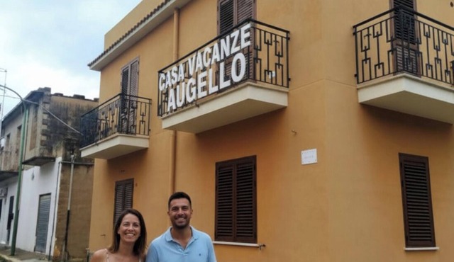 Private rents vacation house in Sicily of 120 sq m, 5 min. from the sea of Menfi.