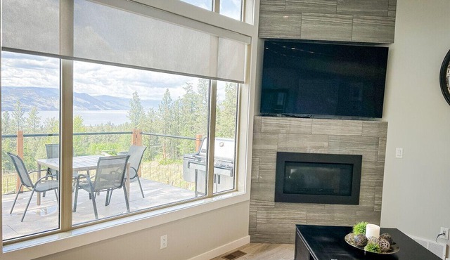Private Vineyard Home with Lake View