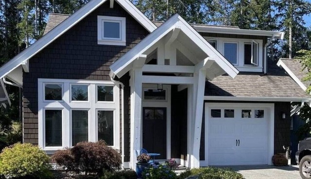Qualicum Landing Paradise - 3bd/2 bath