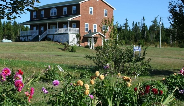 Quiet elegance, tranquil country on lakefront.