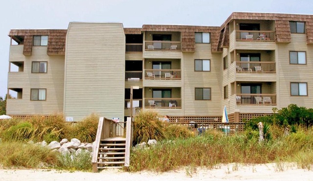 Quiet Oceanfront Beach Resort in Exciting Myrtle Beach