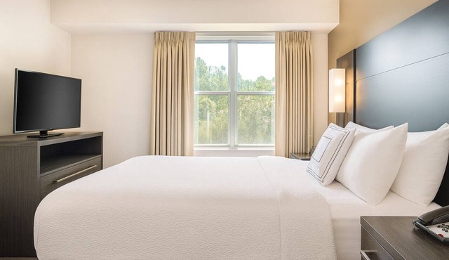 Rare Find! Spacious 2BR Suites with Kitchen, Free Breakfast, Pool, Pet-friendly!
