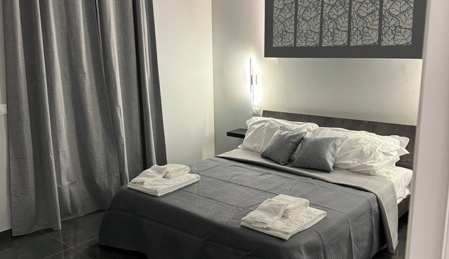 Reale Guest House , Accogliente e Rilassante ! A due Passi Dalletna !