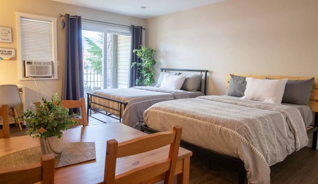 RiversTail Retreat | Pet-Friendly & Steps to The Lake