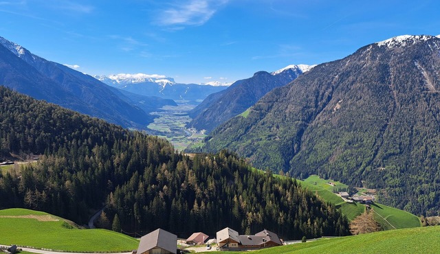 Roanerhof In the middle of nature, unique view (pet-friendly)