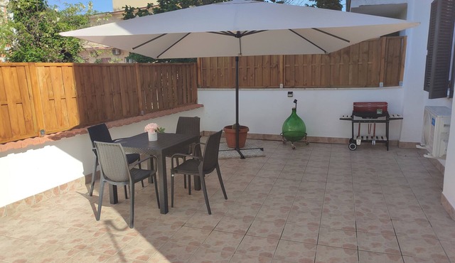Roman detached house terrace Metro San Pietro Gemelli christo re cornelia