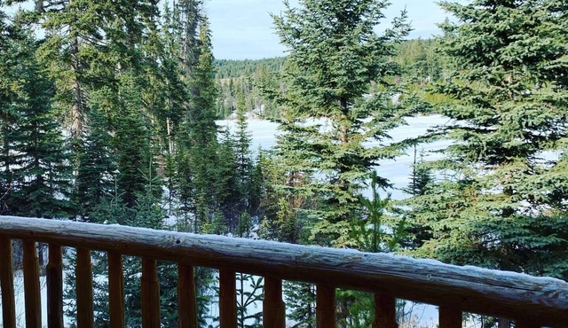 Romantic Log Cabin Getaway