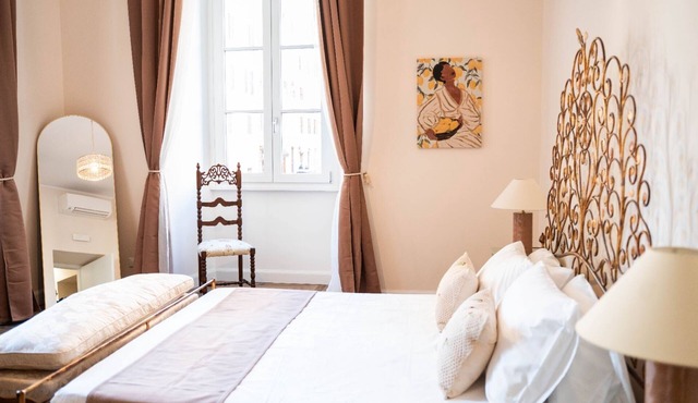 RomAntica near Villa Borghese: Design & Comfort in Rome’s Heart (7 Guests)
