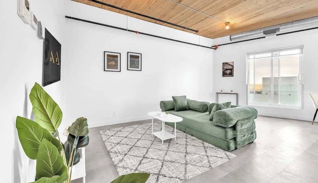 Rooftop Oasis w/River Views & Sauna Access