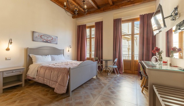 Room 'Al Duomo - Camera Queen' with Shared Terrace, Wi-Fi and Air Conditioning