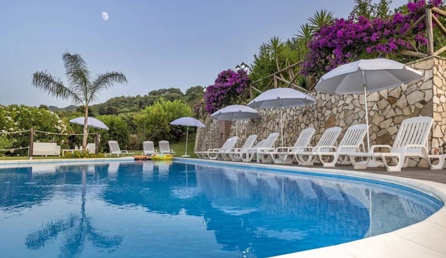 Room 'Arcaloro Resort Rooms Luna' with Sea View, Wi-Fi and Air Conditioning