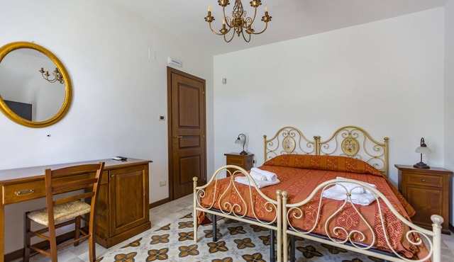 Room 'Ghiro' with Mountain View, Wi-Fi and Air Conditioning