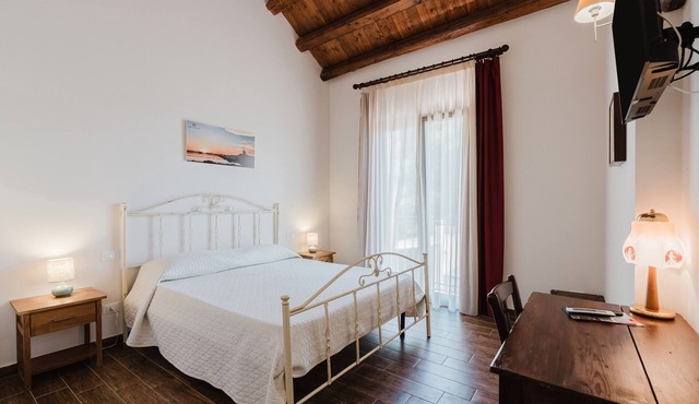 Room 'Giara' with Mountain View, Wi-Fi, and Air Conditioning