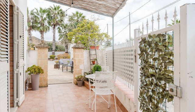 Room 'Giovanna' with Shared Terrace, Wi-Fi and Air Conditioning