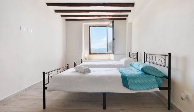 Room 'Turiddu' at Sikania Agrirelais with Mountain View, Wi-Fi and Air Conditioning