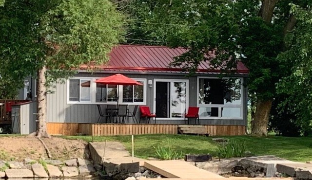 Rustic Cottage- North Channel