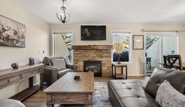 Rustic Ridge | Hot Tub | Home Theatre | Fireplace