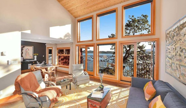 Salishan Tree House Suite