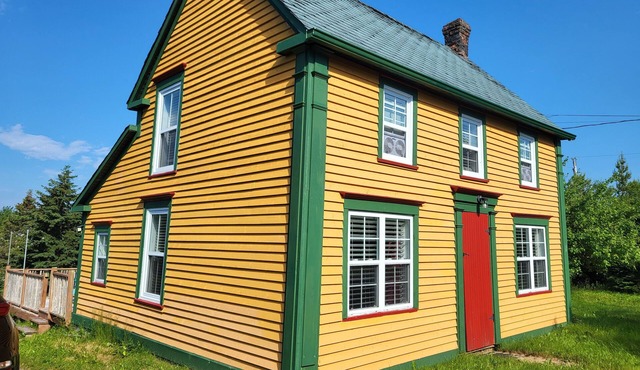 Saltbox cottage