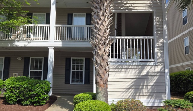 Sandpiper Bay 3rd Floor. 4 mi to beach. 3 bd, 2 ba, new kitchen, pool & more