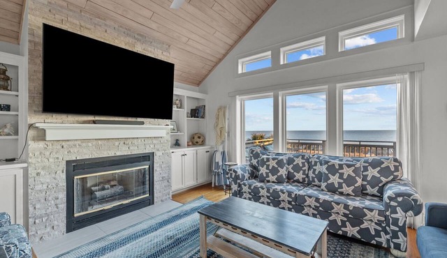 Seabiscuit-Oceanfront Home with Private Pool