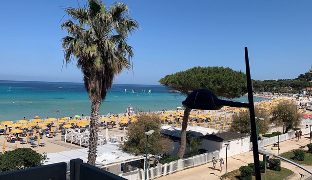 Seafront Apartment in Mondello, Palermo