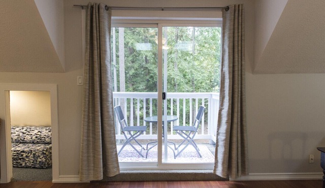 Self Contained, Comfortable Carriage House