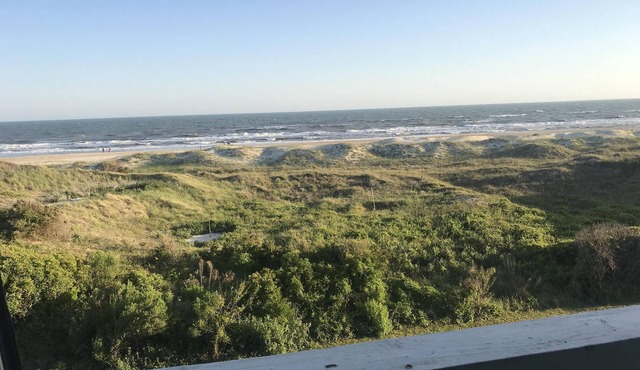 “Shorely Anchored” DIRECT OCEAN FRONT Top Floor! Beautifully Renovated!