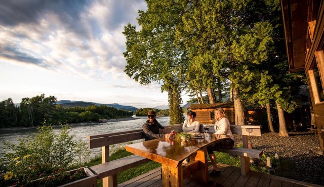 Skeena River House Bed & Breakfast