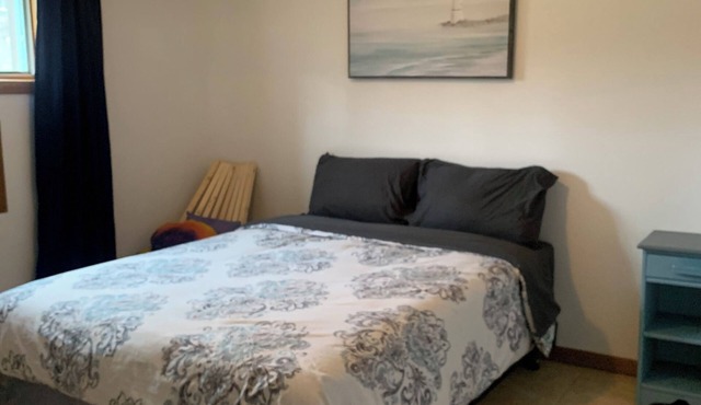 Sleep 5 , Basement 2-bedroom apartment with WiFi and AC in Dunlop New Brunswick.