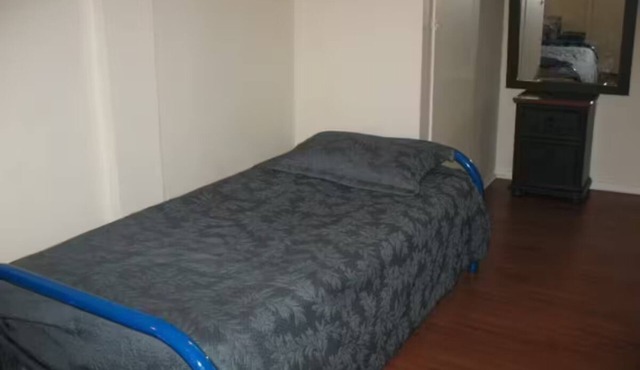 Small affordable Studio near UQAM.