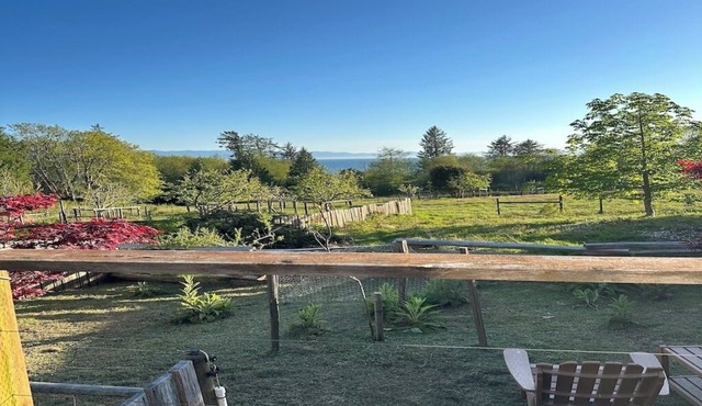 Sooke Oceanview Cabin Farmstay-nature, private, ocean/mountain views