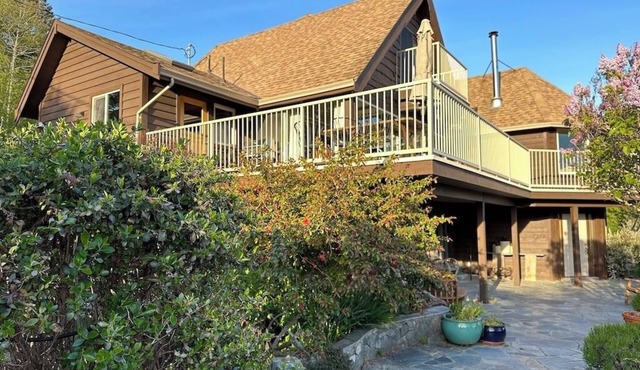 Sooke Oceanview Farmstay - 12 acre farm/huge patio/steps from beach