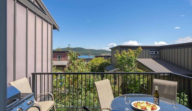 Sooke Townhome, 3 Bedrooms