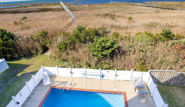 Soundfront, Shared Dock and Pier, Elevator, Private Pool, Hot Tub in Waves