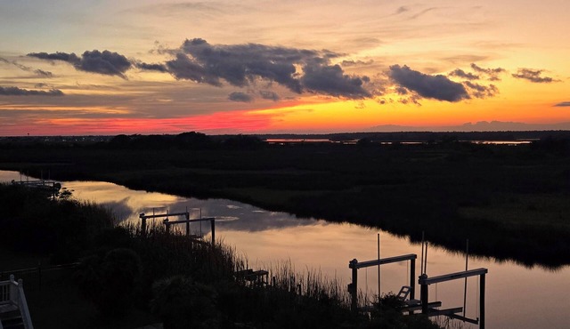 Soundfront, private dock, neighborhood pool, beach access, and tennis, Sunsets