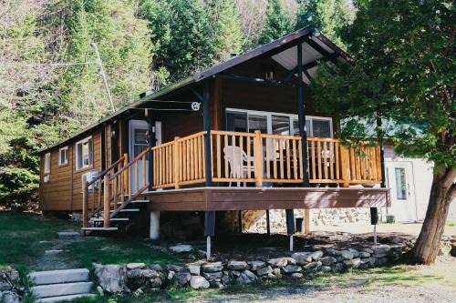 Spa Lake & Miller Zoo - Oppy Shack
