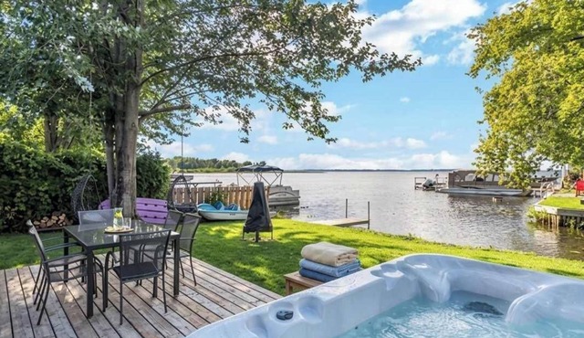 Spa & WaterFront | Chalet Beau-Lac de Campagne