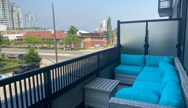 Spacious 2-bed, 2-bath condo in downtown Kelowna!